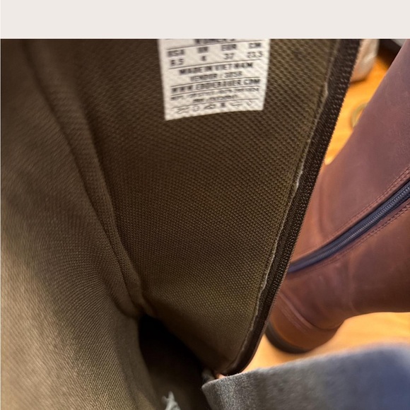 Eddie Bauer Trace Boots in excellent condition! - Picture 2 of 7